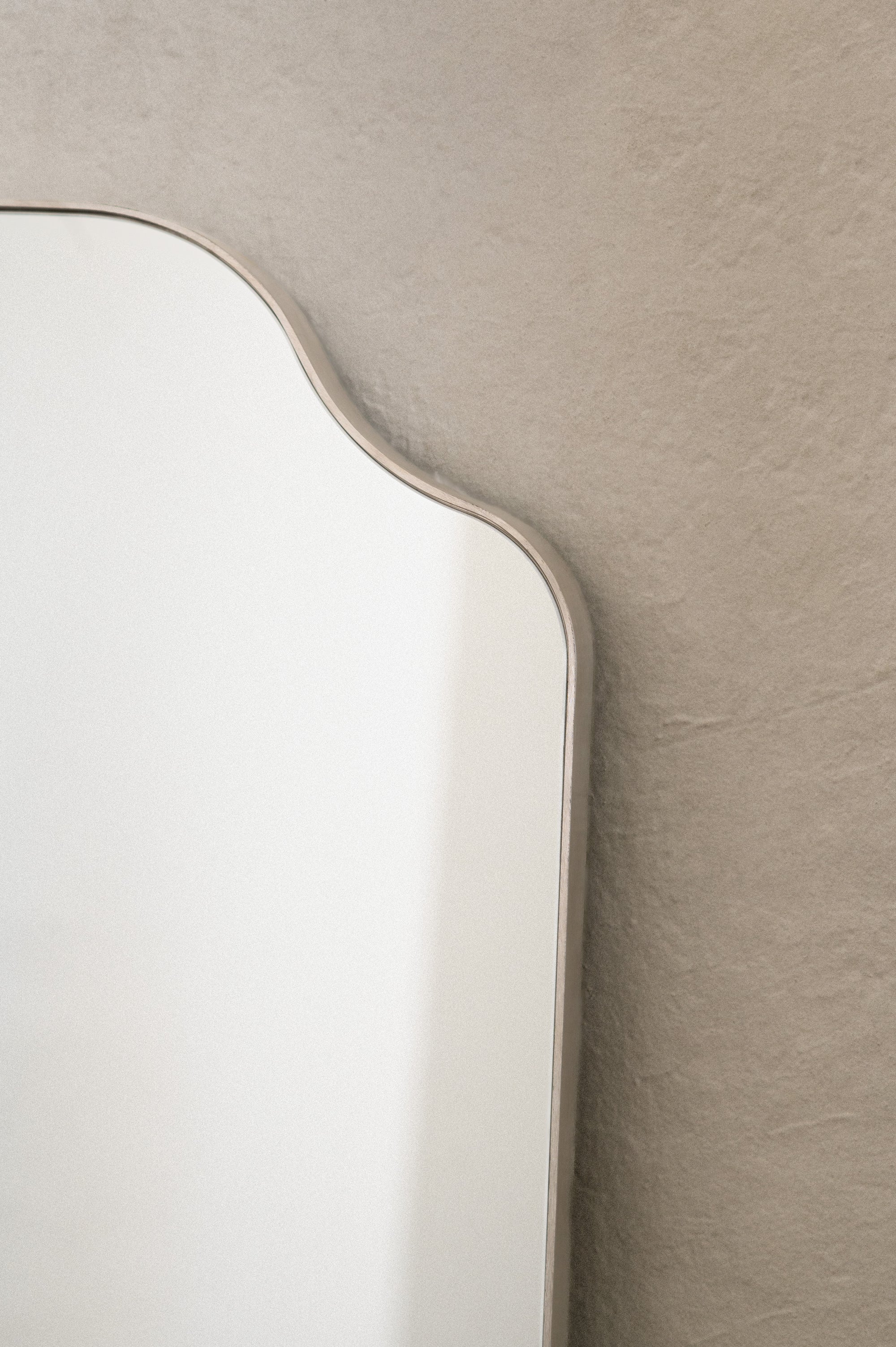 Brody Thin Mirror