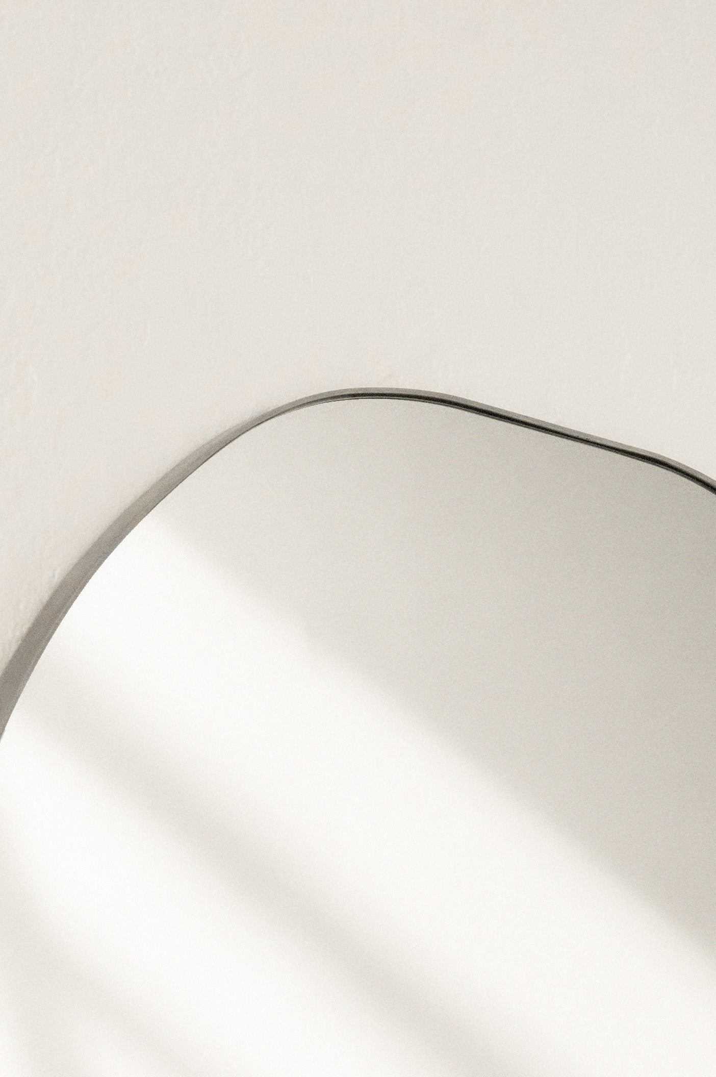 Roland Mirror